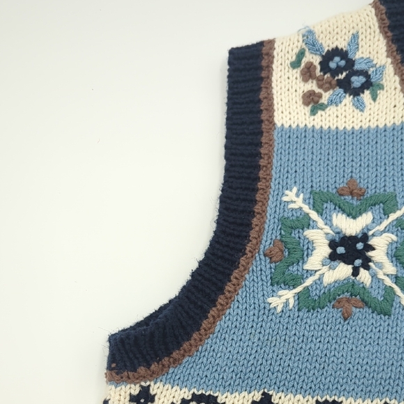 Vintage Christopher & Banks Knit Vest Women's Small Hand Embroidered Buttons - Picture 4 of 11